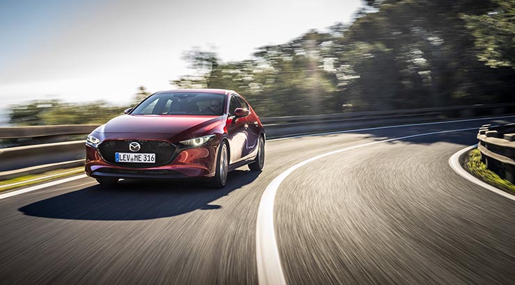Mazda Skyactiv-X: Verkaufsstart des ersten Serien- Benzinmotors mit Kompressionszündung im neuen Mazda3