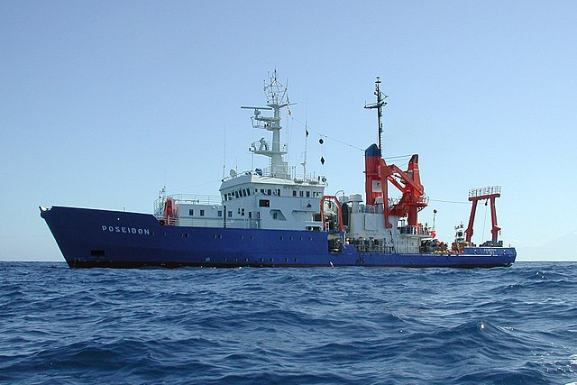 Evangelische Kirche kauft Rettungsschiff: Die Poseidon wird zum Symbol für Solidarität und Menschlichkeit.